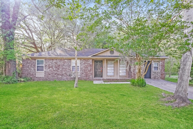 Building Photo - 115 Judith Dr