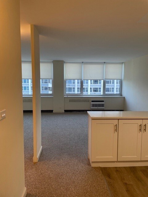 Foto del edificio - 4250 N Marine Dr