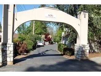 Foto principal - 626 S Auburn St