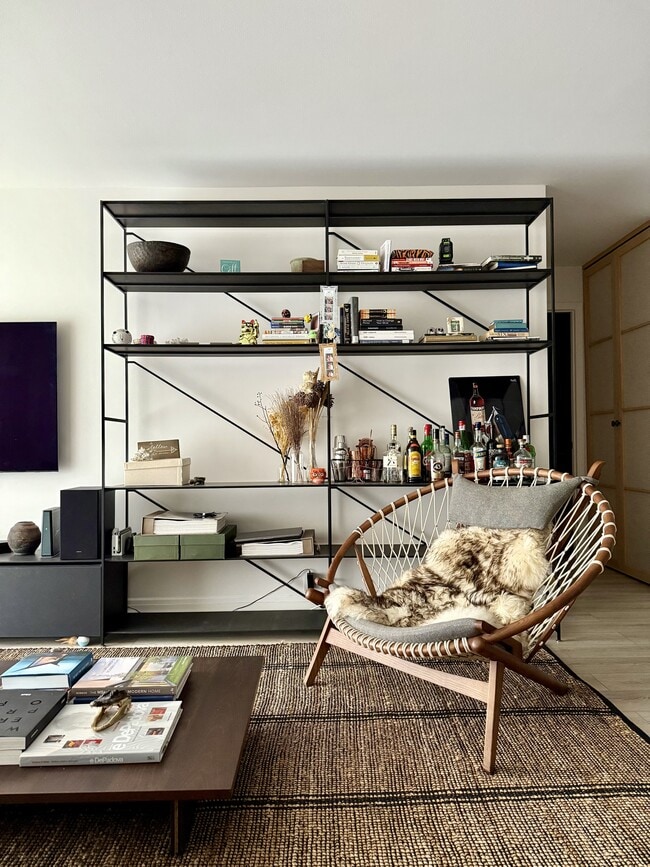Building Photo - 2020 N Lincoln Park W