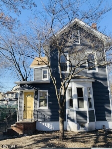 Building Photo - 341 Amherst St