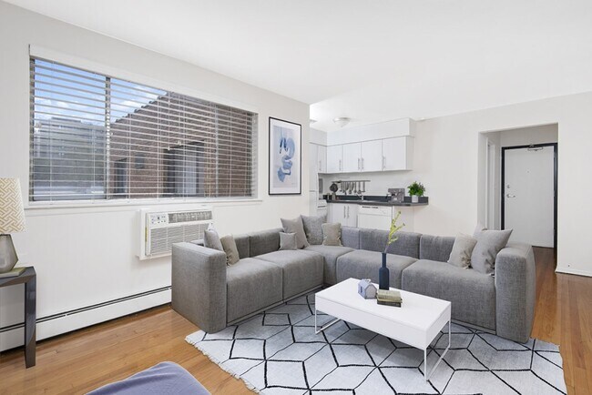 Foto del edificio - 2630 N. Hampden Court