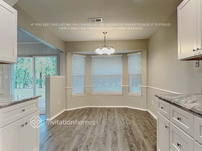 Building Photo - 747 James Cir