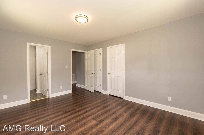 Building Photo - 3 br, 2 bath House - 401 W Boney St