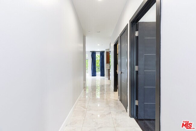 Foto del edificio - 1046 Glen Arbor Ave