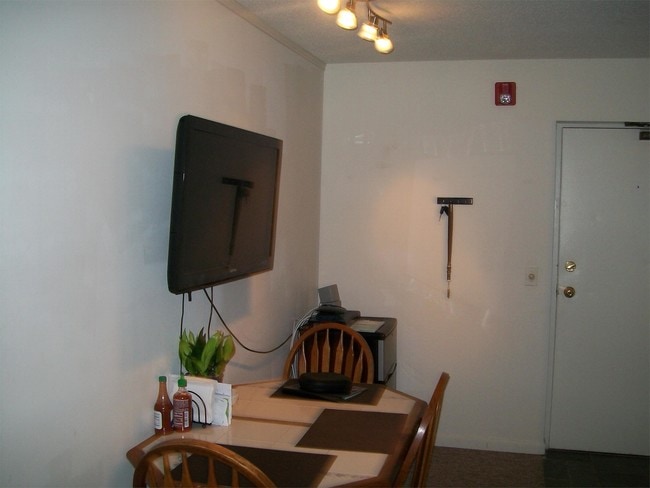 Building Photo - 47 S Williams St