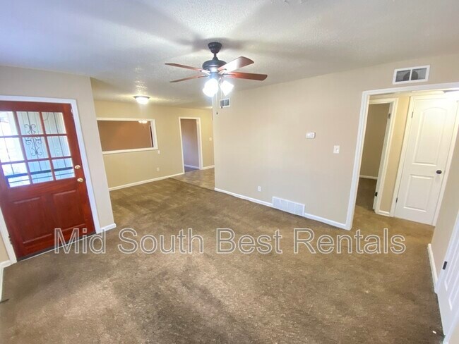 Building Photo - 257 Granville Ave