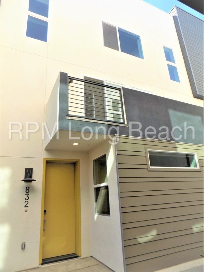 Building Photo - 832 Aloe Pl