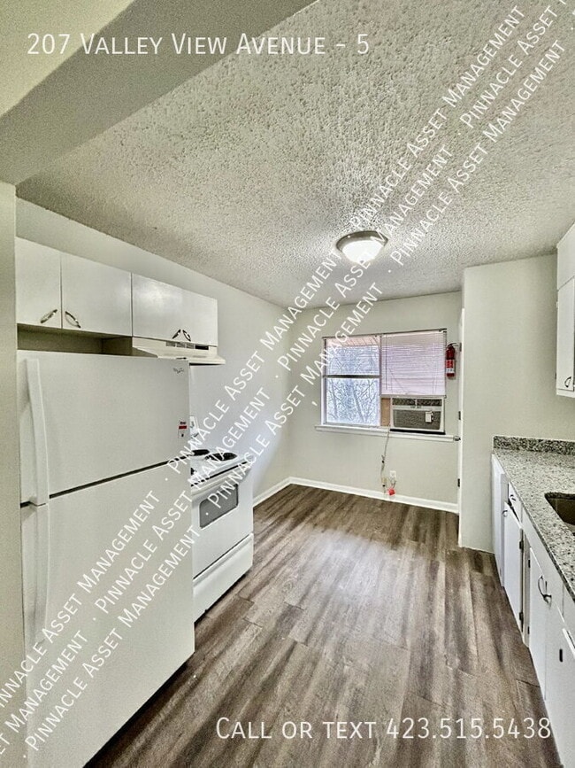 Foto del edificio - 207 Valley View Ave