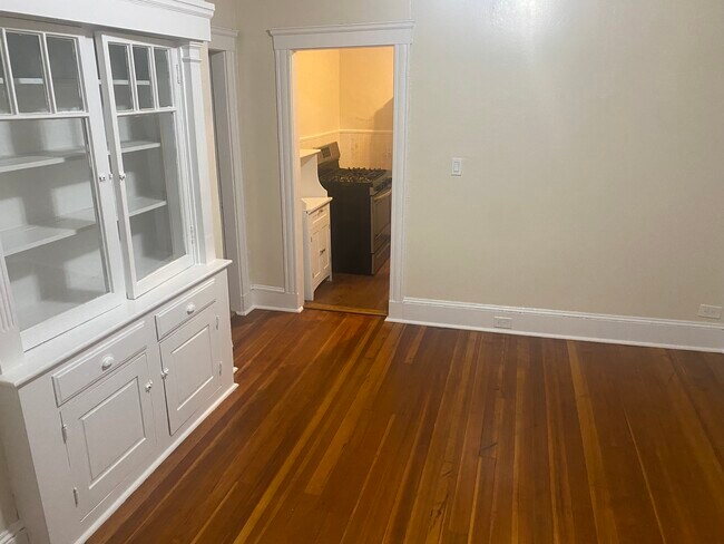 Dining Room - 570 South St