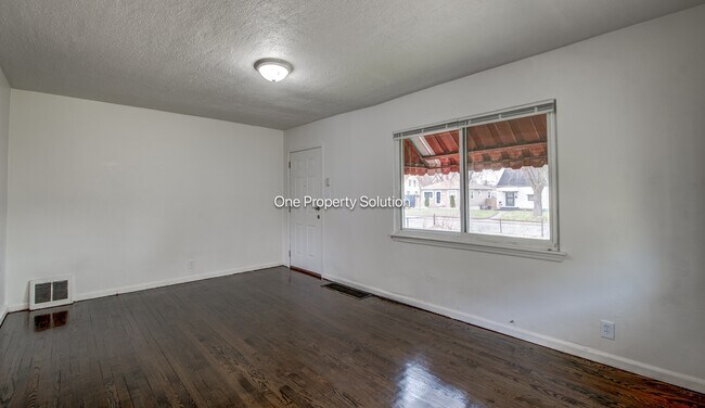 Foto del edificio - 336 W Wilson St