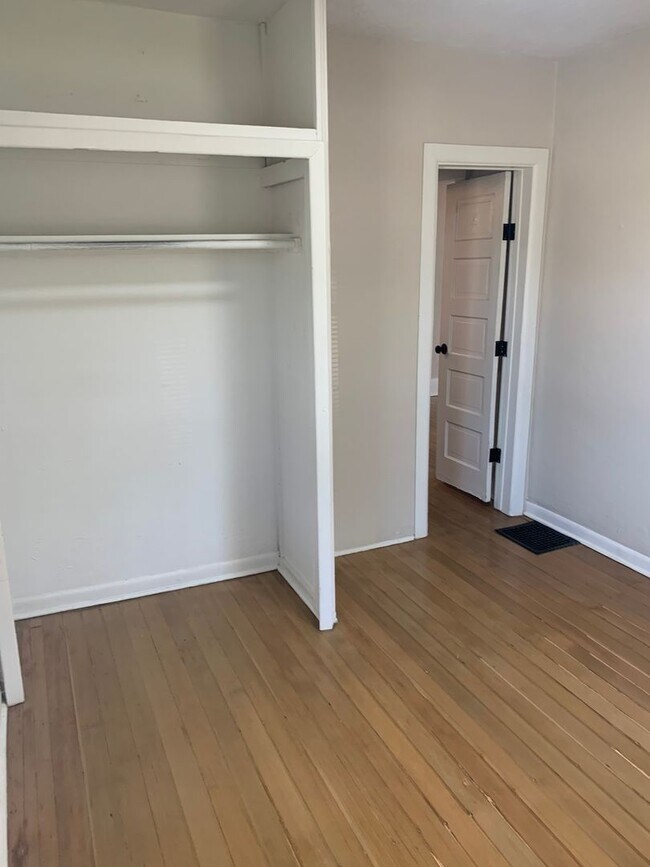 Foto del edificio - 2102 8th Ave