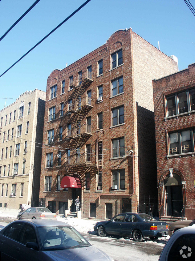 3044 Wallace Ave, Bronx, NY 10467 - Apartments in Bronx, NY ...