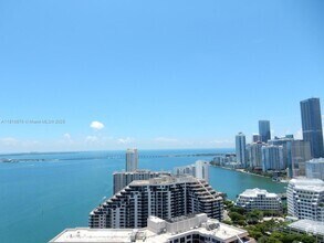 Building Photo - 848 Brickell Key Dr