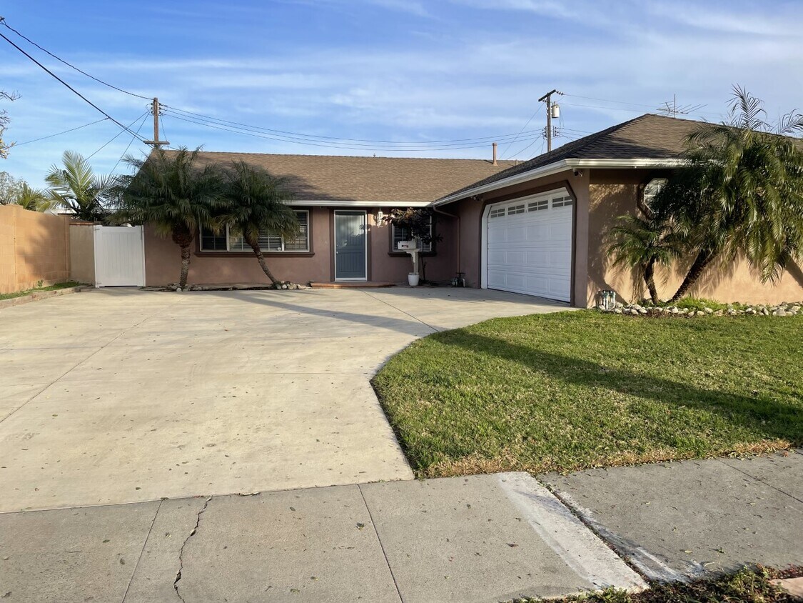 15612 Alden Ln, Huntington Beach, CA 92647 House Rental in Huntington
