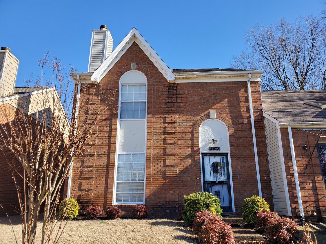Primary Photo - 3742 Fern Ridge Rd