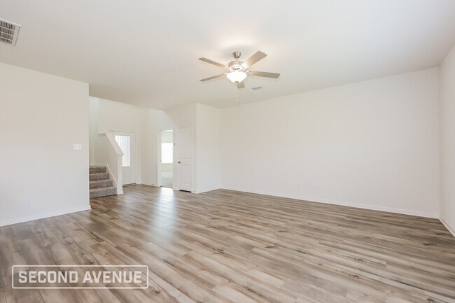 Foto del edificio - 1305 Woodwinds Dr
