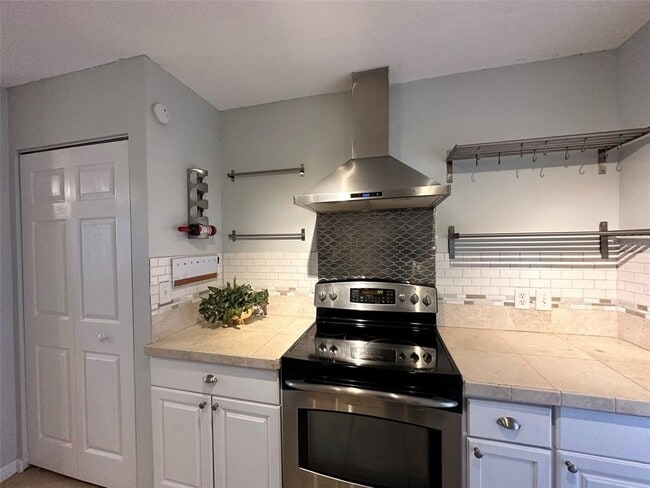 Foto del edificio - 749 Hartford Dr NW