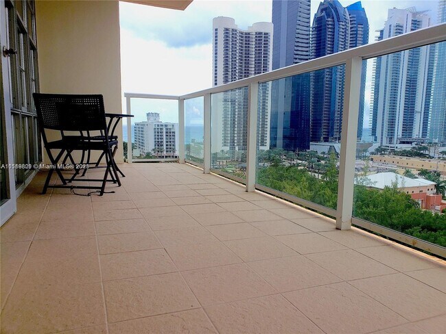 Foto del edificio - 230 174th St