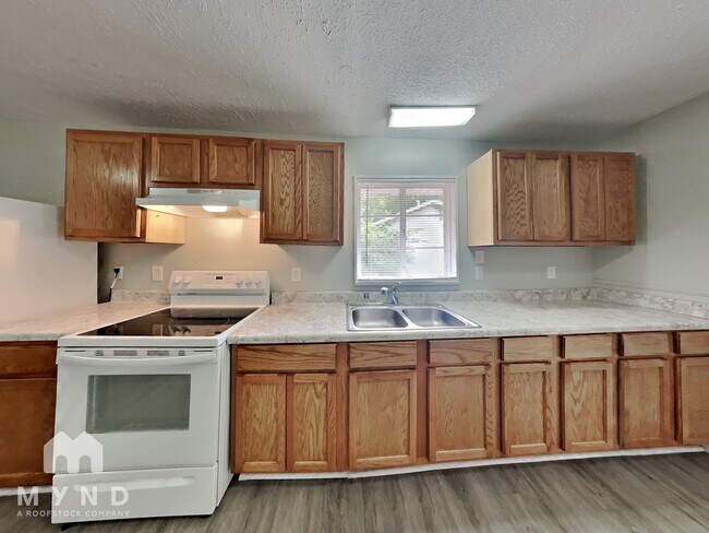 Building Photo - 1716 Brizendine Dr