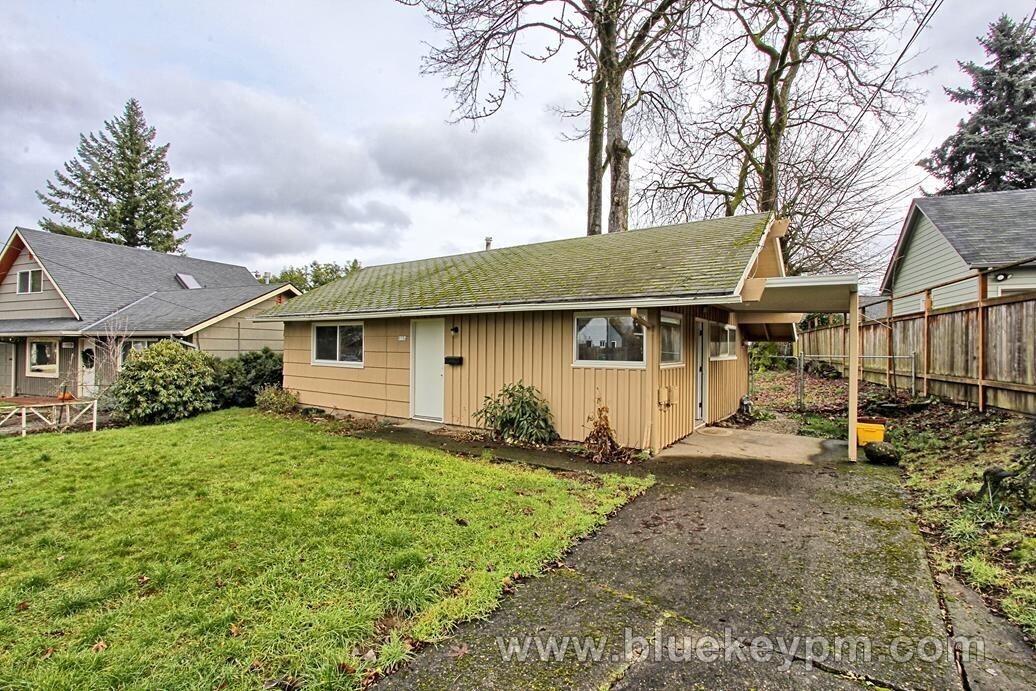 Foto principal - 2 Bed, 1 Bath Home in St. Johns near George Park