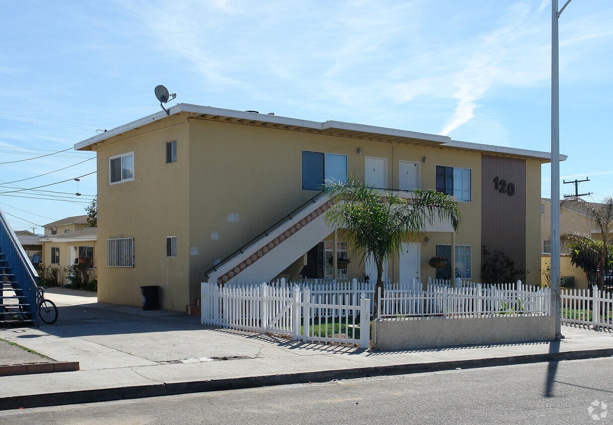 Primary Photo - 120 S Roosevelt Ave