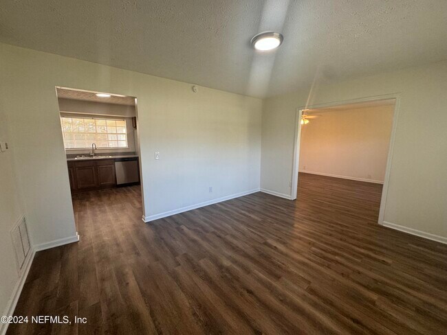 Building Photo - 5292 Julington Creek Rd