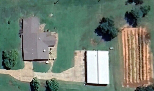 Building Photo - 6506 E Hwy 37