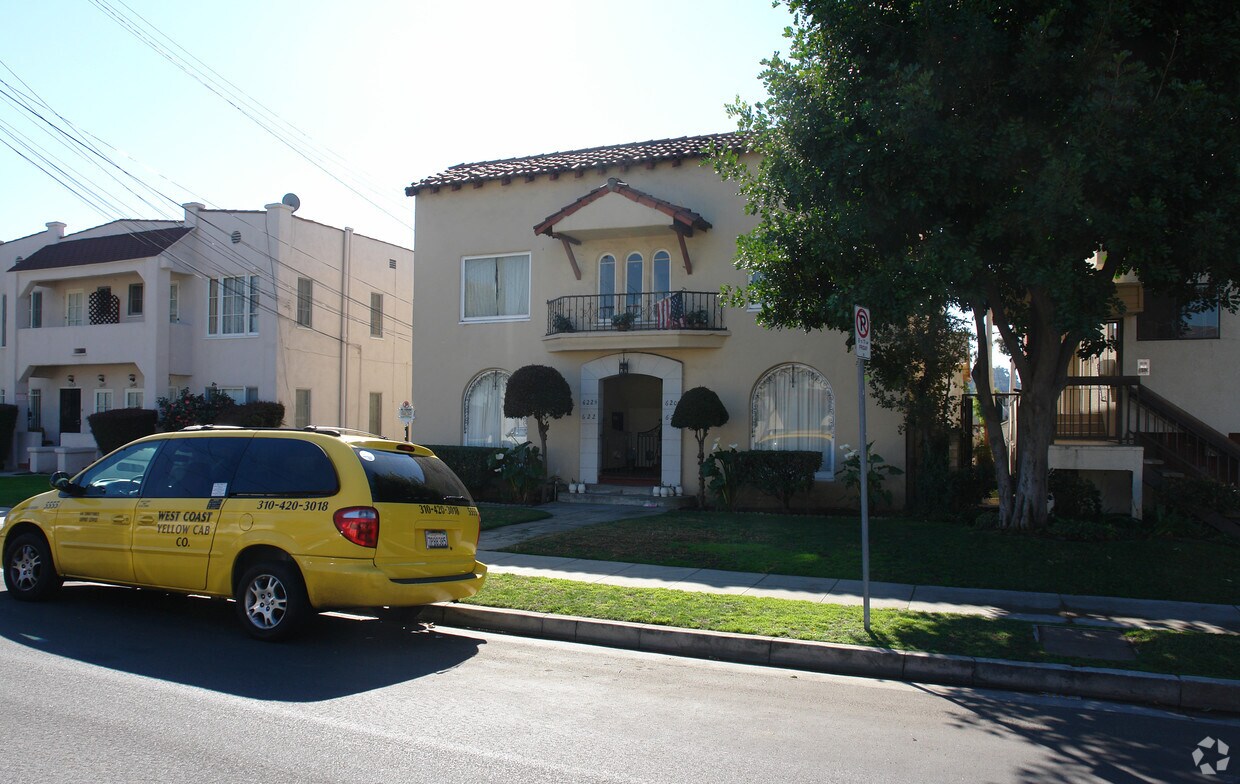 Building Photo - 620-622 1/2 E Maple St