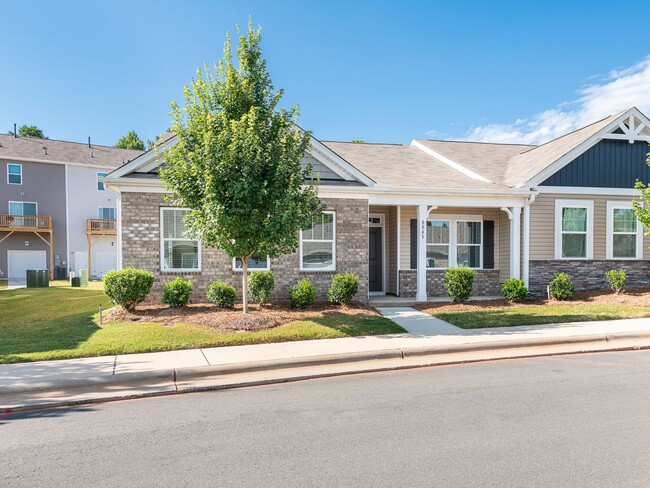 Foto del edificio - Lovely 3 Bed 3 Full Bath Townhome in Waxhaw!