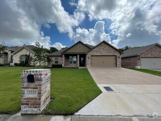 Building Photo - 2220 Dominic Ct