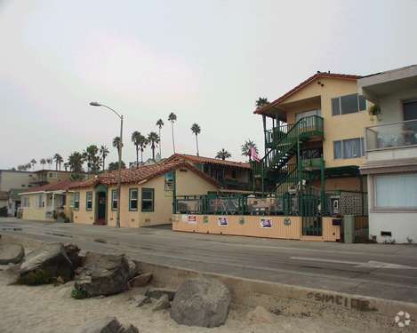 Building Photo - Lands End