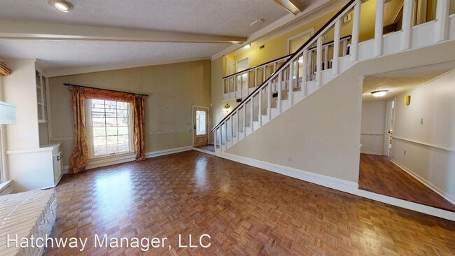 Building Photo - 4 br, 2.5 bath House - 2413 Southwood Rd