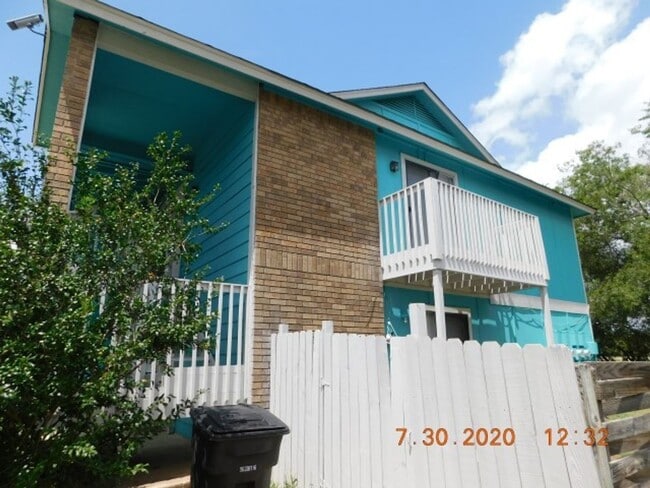 Photo - 5212 Meadow Field House