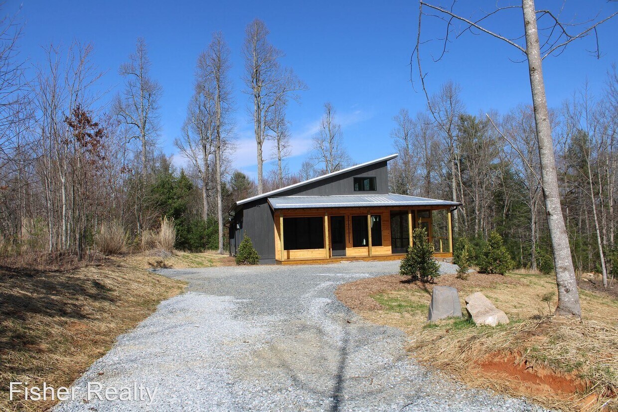 13 Small Crk Rd, Brevard, NC 28712 House Rental in Brevard, NC