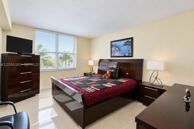 Foto del edificio - 2501 S Ocean Dr