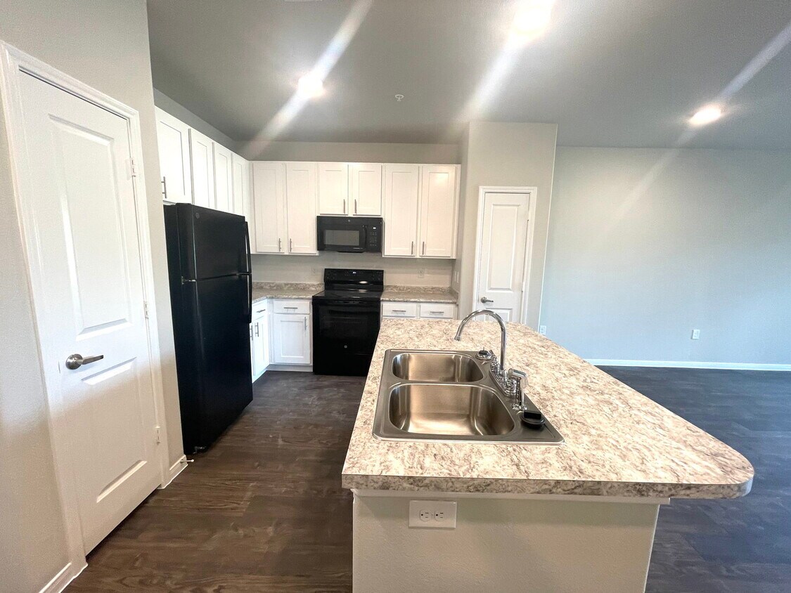 Photo - 12005 U.S. 380 Apt #6110, Aubrey, TX 76227 - 1 BR 1 BA condo