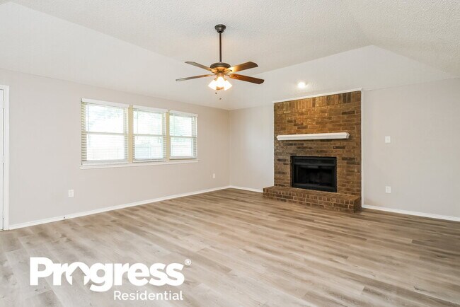 Building Photo - 2408 Havenwood Dr
