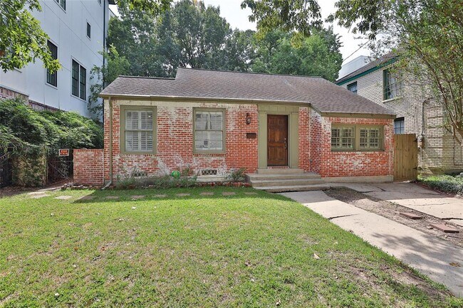 Building Photo - 1845 Sul Ross St