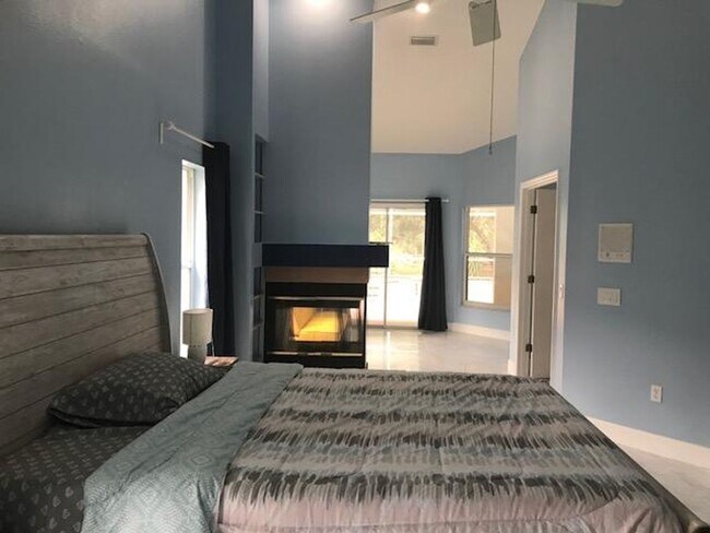 Foto del edificio - 3 BEDROOM 3 BATH FULLY FURNISHED ** TURNKE...