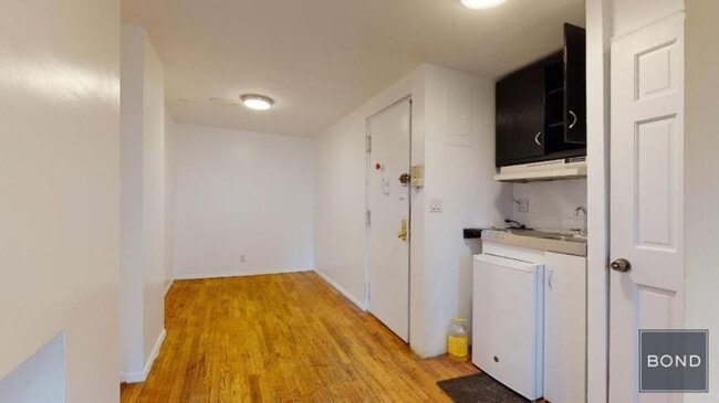 Foto del edificio - 0 bedroom in Manhattan NY 10003