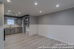 Building Photo - 326 Renee Dr
