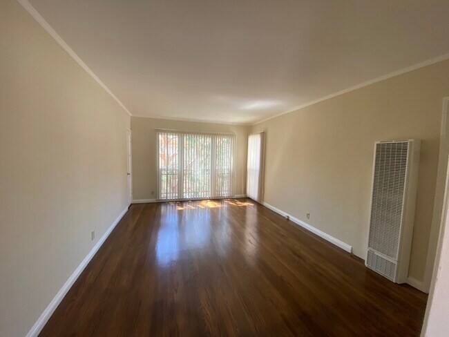 Sala de estar - 125-127 N Kenwood St