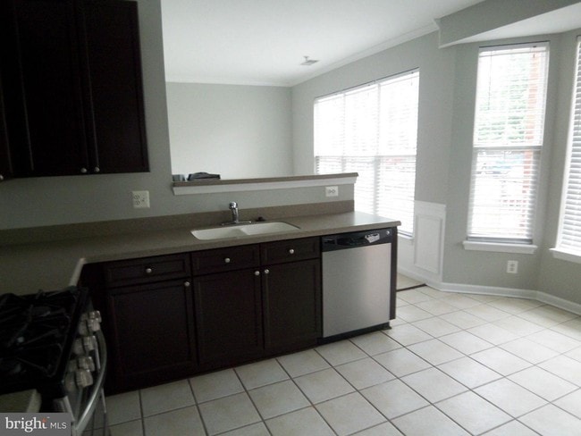 Building Photo - 8181 Carnegie Hall Ct