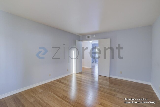 Foto del edificio - 3648 Gilbert Ct