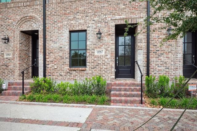 Building Photo - 14967 Magnolia St