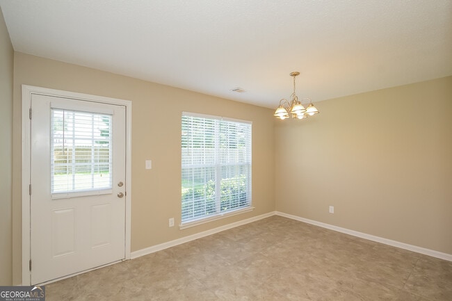 Foto del edificio - 1269 Creekview Cir