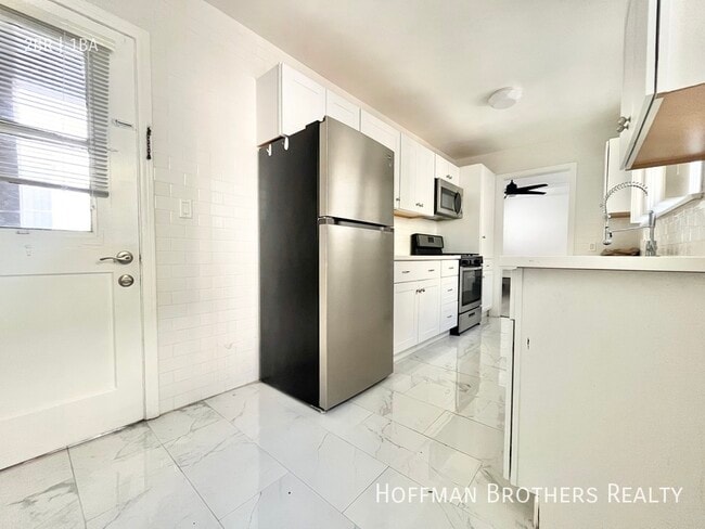 Building Photo - 1839 S Beverly Glen Blvd