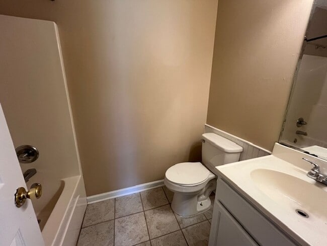 Building Photo - Renovated 3 Bedroom 1 Bath Home for Rent!!