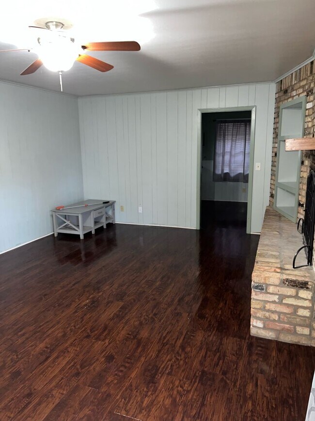 Foto del edificio - 1030 Manor Pl